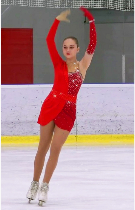 Красное платье для фигурного катания